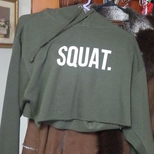 Squat crop sweatshirt